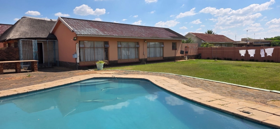 4 Bedroom Property for Sale in Meiringspark North West